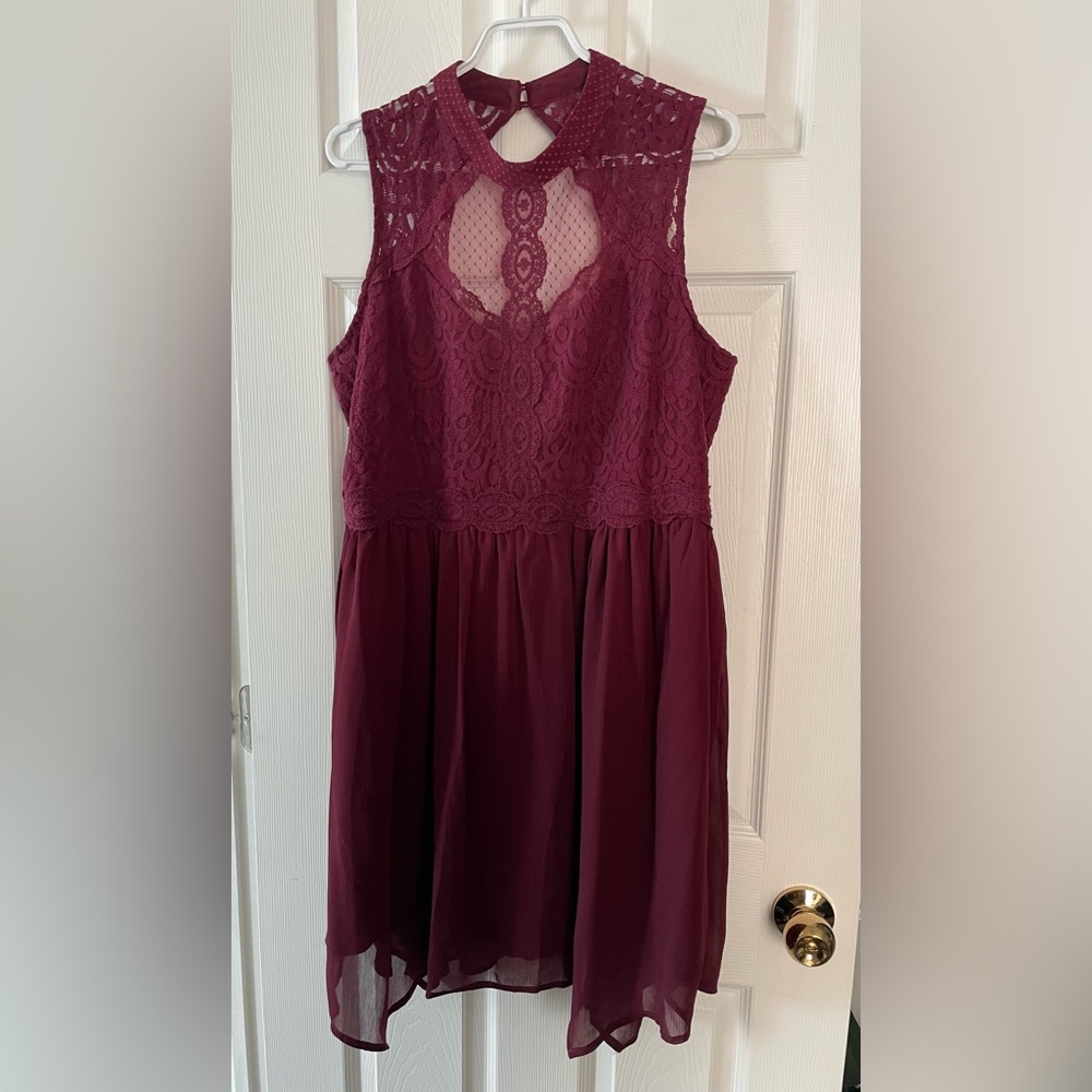 Elegant Lace Burgundy Dress